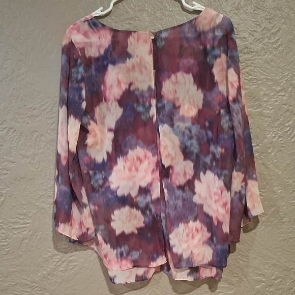 Jennifer Lopez Pink and Purple Asymmetrical Bell Sleeve Blouse - Picture 2 of 8